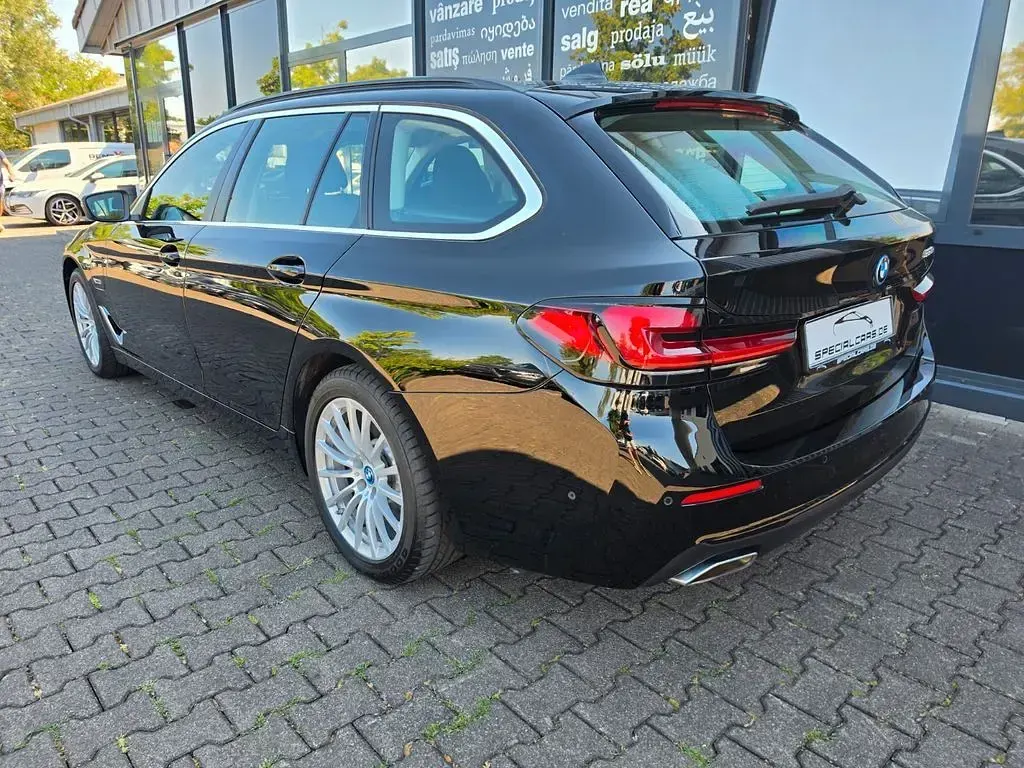 Gebraucht BMW 530e 292 PS (214 kW) 2022 Schwarz Limousine