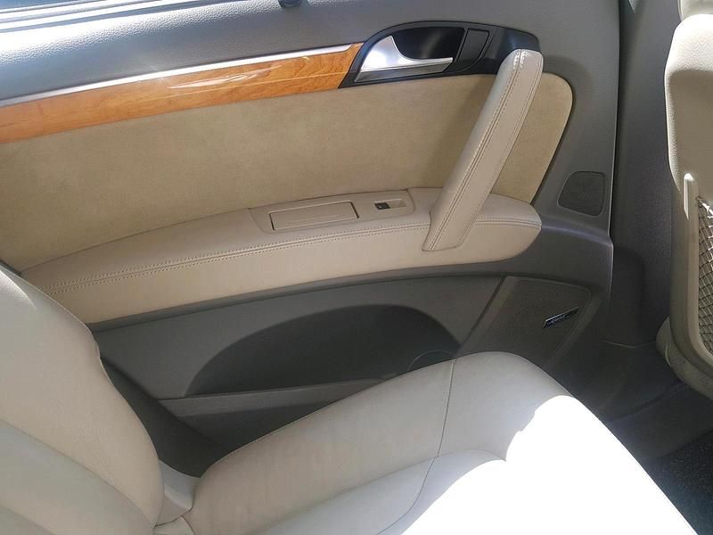 Używany Audi Q7 350 KM (257 kW) 2009 Czarny SUV