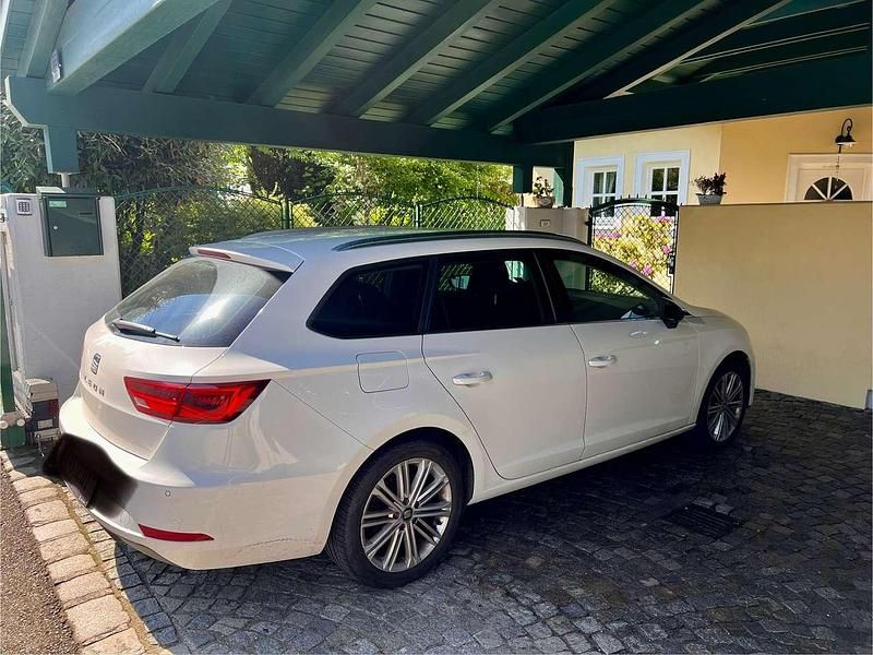 Weiß Gebraucht 2019 Seat Leon ST XCELLENCE Kombi | 17.400 € (Fairer Preis) - Bild 1/4