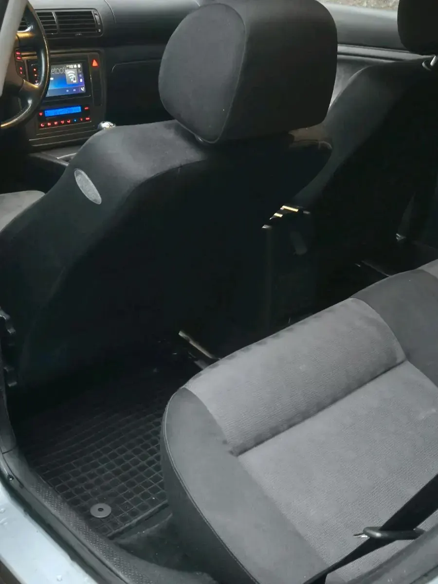 Gebraucht VW Passat Trendline 200 PS (147 kW) 2001 Silber Limousine