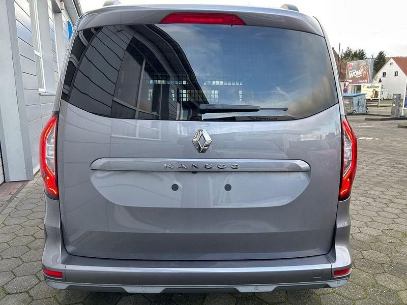 Neu Renault Kangoo Techno 131 PS (96 kW) 2025 Grau Van / Kleinbus