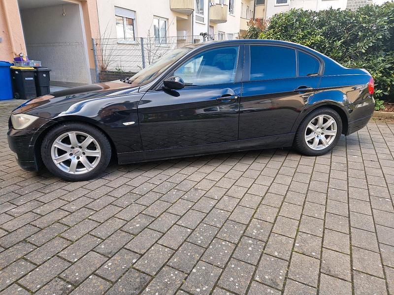 Gebraucht BMW 320 150 PS (110 kW) 2006 Schwarz Limousine