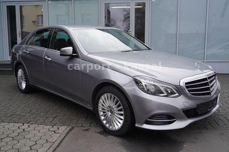 Gebraucht Mercedes E300 Elegance 231 PS (169 kW) 2014 Silber Limousine