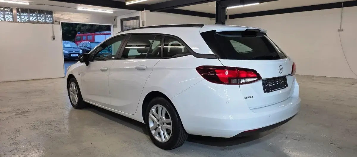 Gebraucht Opel Astra 105 PS (77 kW) 2021 Weiß Kombi