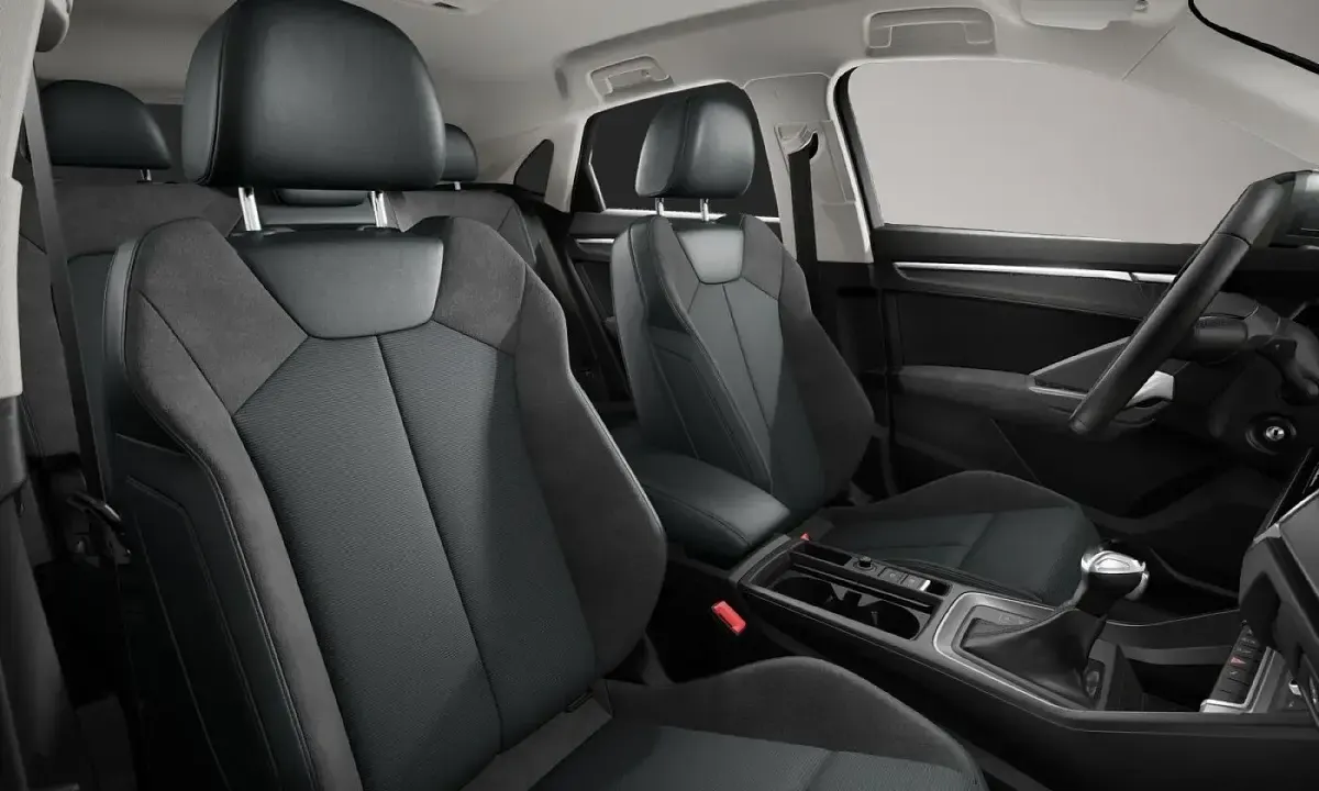Gebraucht Audi Q3 Sportback S-Line 150 PS (110 kW) 2025 Manufacturer SUV