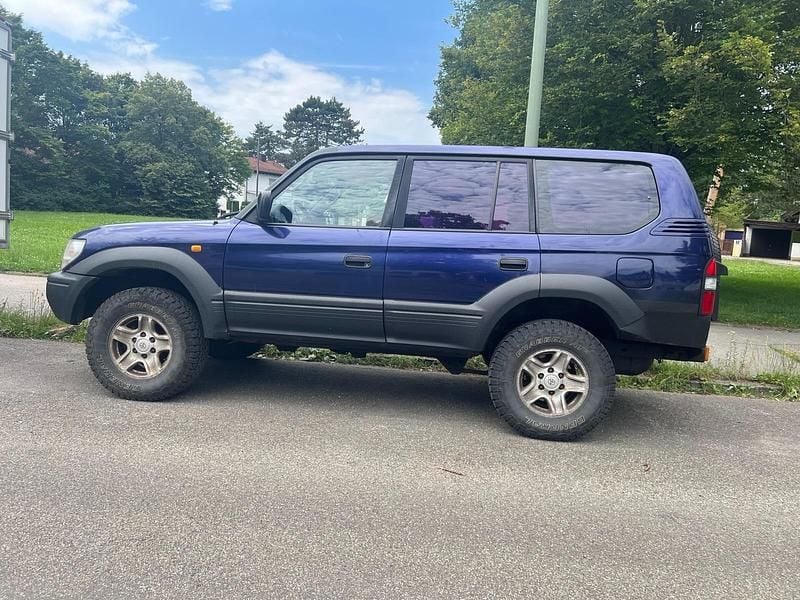 Violet Gebraucht 1998 Toyota Land Cruiser SUV | 6.000 € - Bild 1/4