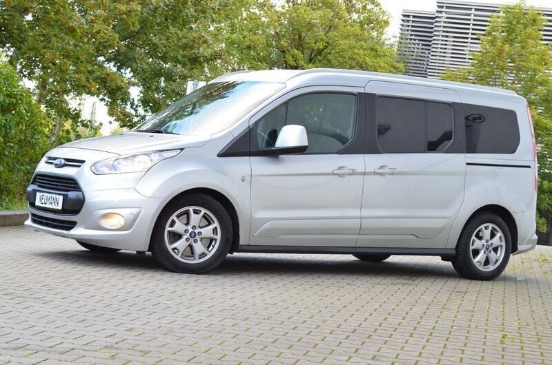 Gebraucht Ford Tourneo Connect Titanium 120 PS (88 kW) 2016 Silber Van / Kleinbus