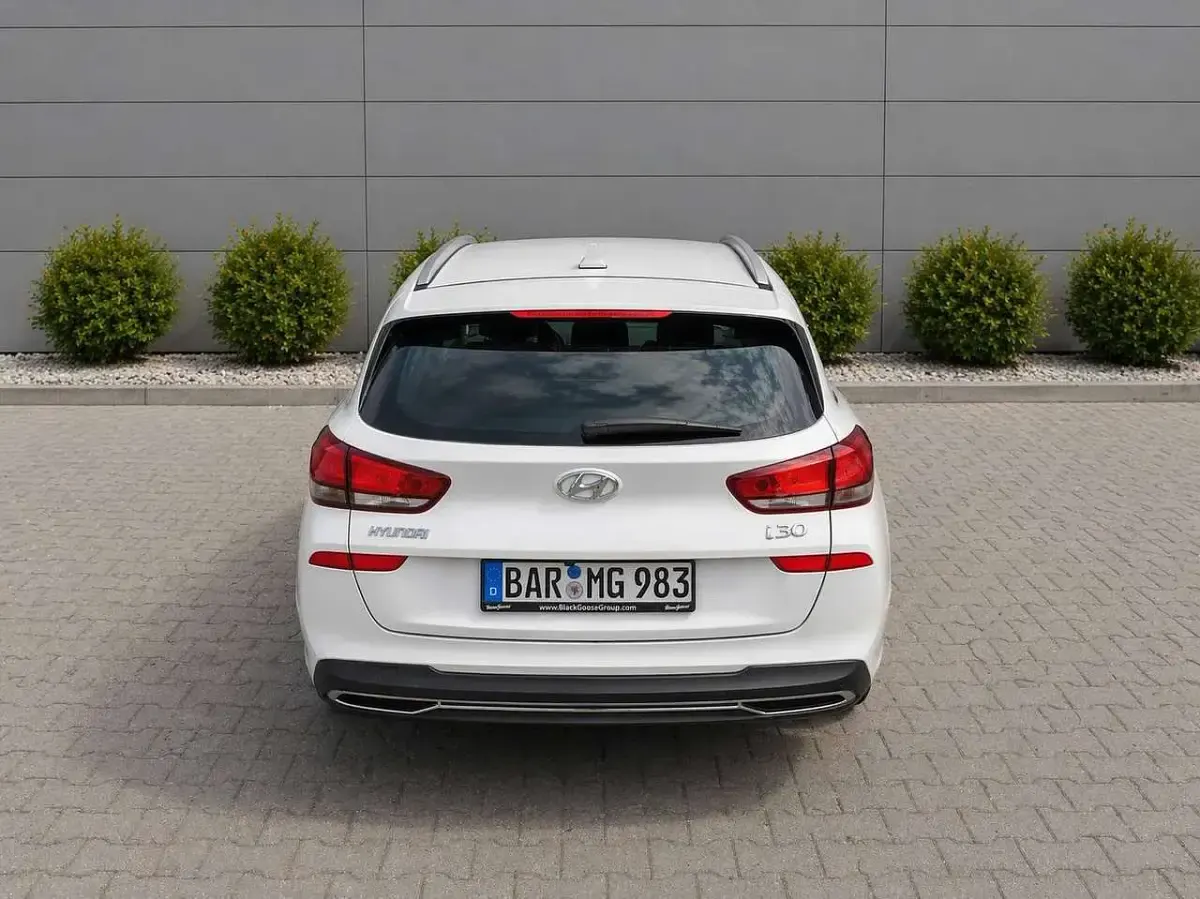 Gebraucht Hyundai i30 Trend 160 PS (117 kW) 2023 Weiß Kombi