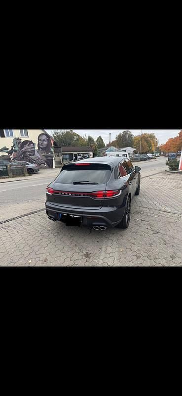 Grau Gebraucht 2022 Porsche Macan S SUV | 61.999 € (Superpreis) - Bild 1/4