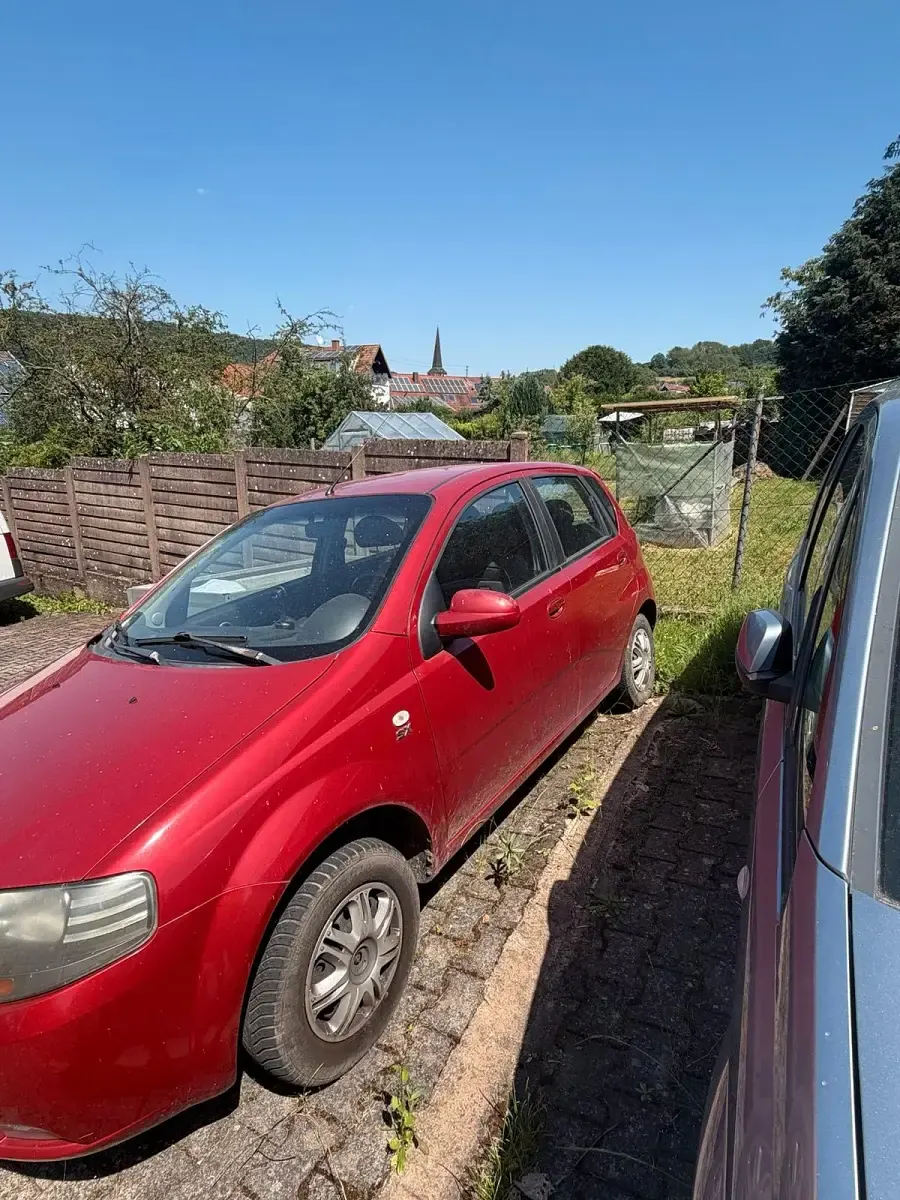 Gebraucht Chevrolet Aveo 94 PS (69 kW) 2007 Rot Kleinwagen