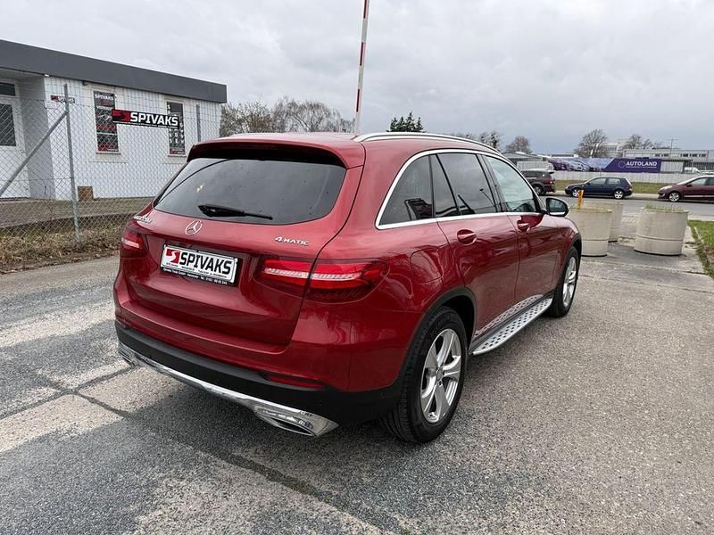 Gebraucht Mercedes GLC220 170 PS (125 kW) 2016 Rot SUV
