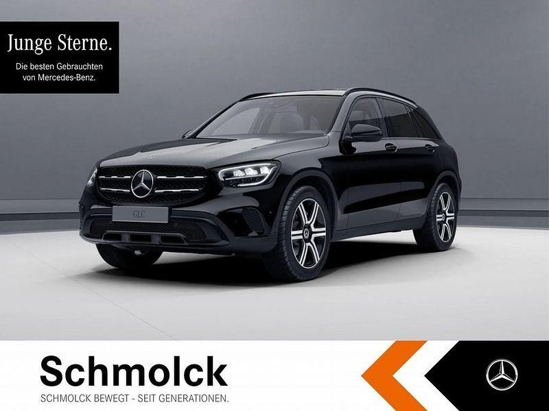 Unilack schwarz Gebraucht 2020 Mercedes GLC200 Night SUV | 33.300 € (Etwas zu teuer) - Bild 1/4