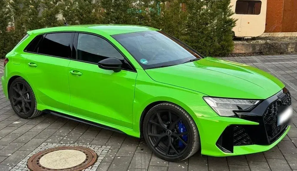 Gebraucht Audi RS3 Sportback Ambiente 290 PS (213 kW) 2025 Grün Kleinwagen
