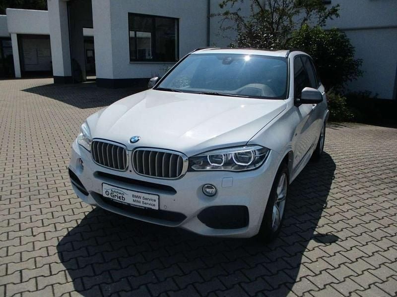Mineralweiss Gebraucht 2018 BMW X5 M SUV | 27.900 € (Superpreis) - Bild 1/4
