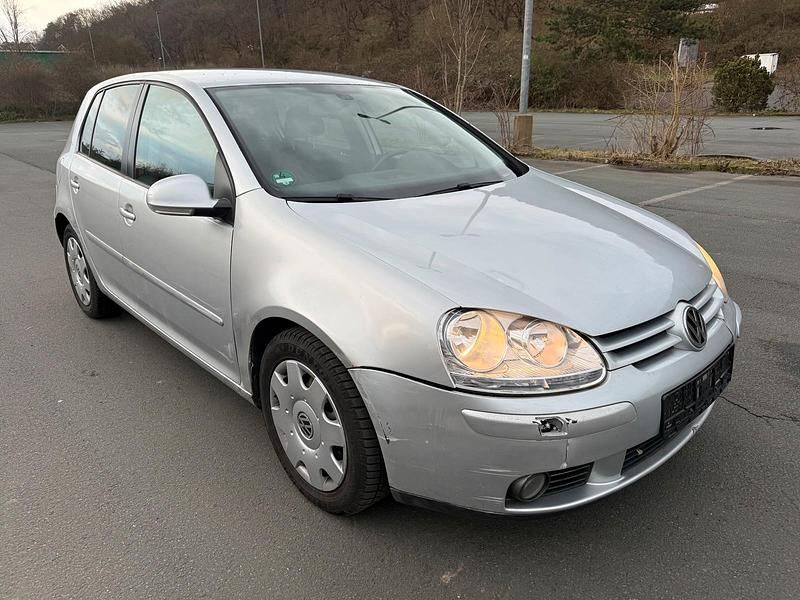 Gebraucht VW Golf V 105 PS (77 kW) 2007 Silber Limousine