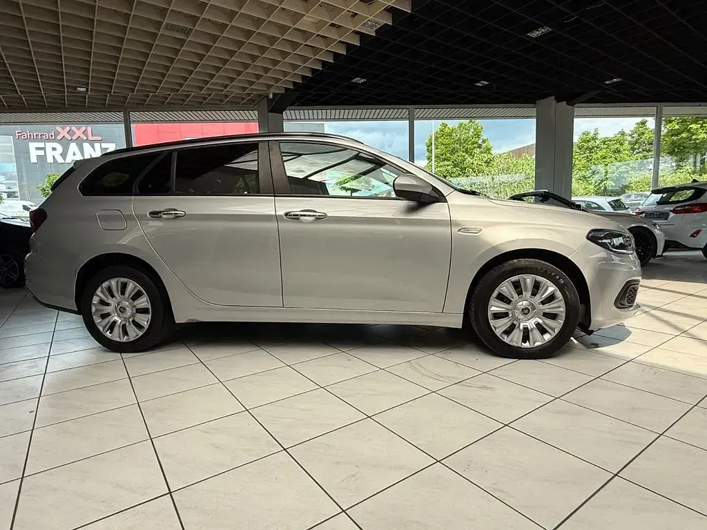 Gebraucht Fiat Tipo Easy 95 PS (69 kW) 2019 Grau Limousine