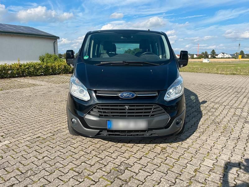 Schwarz Gebraucht 2015 Ford Tourneo Custom Van / Kleinbus | 24.000 € - Bild 1/4