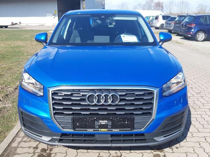 Gebraucht Audi Q2 116 PS (85 kW) 2018 Arablau kristalleffekt SUV