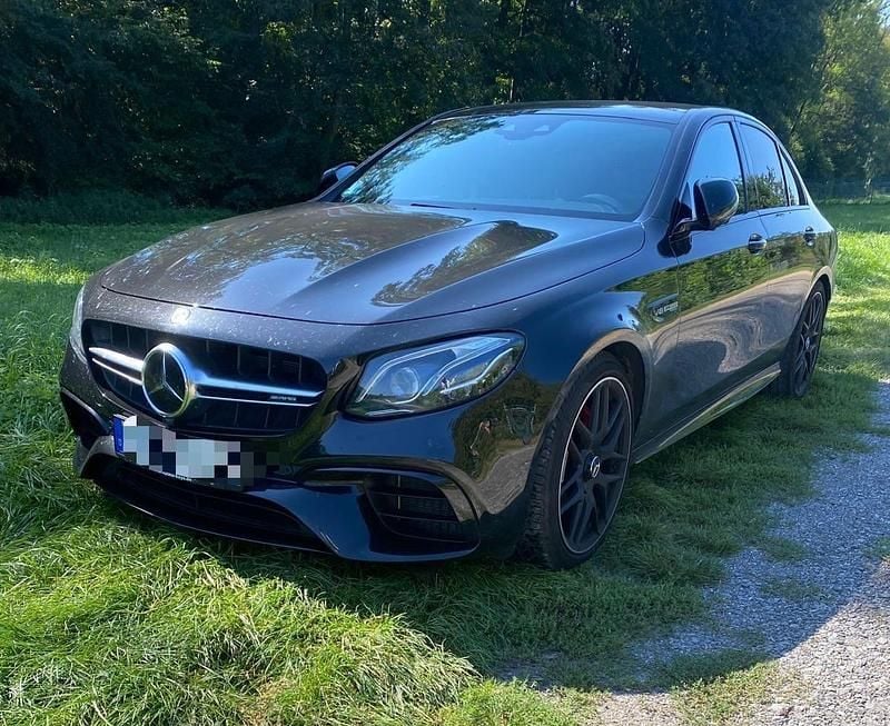 Schwarz Gebraucht 2018 Mercedes E63S AMG Limousine | 51.000 € (Guter Preis) - Bild 1/4