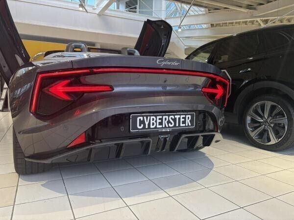 Neu MG Cyberster 250 kW (340 PS) 2025 Gelb Cabrio