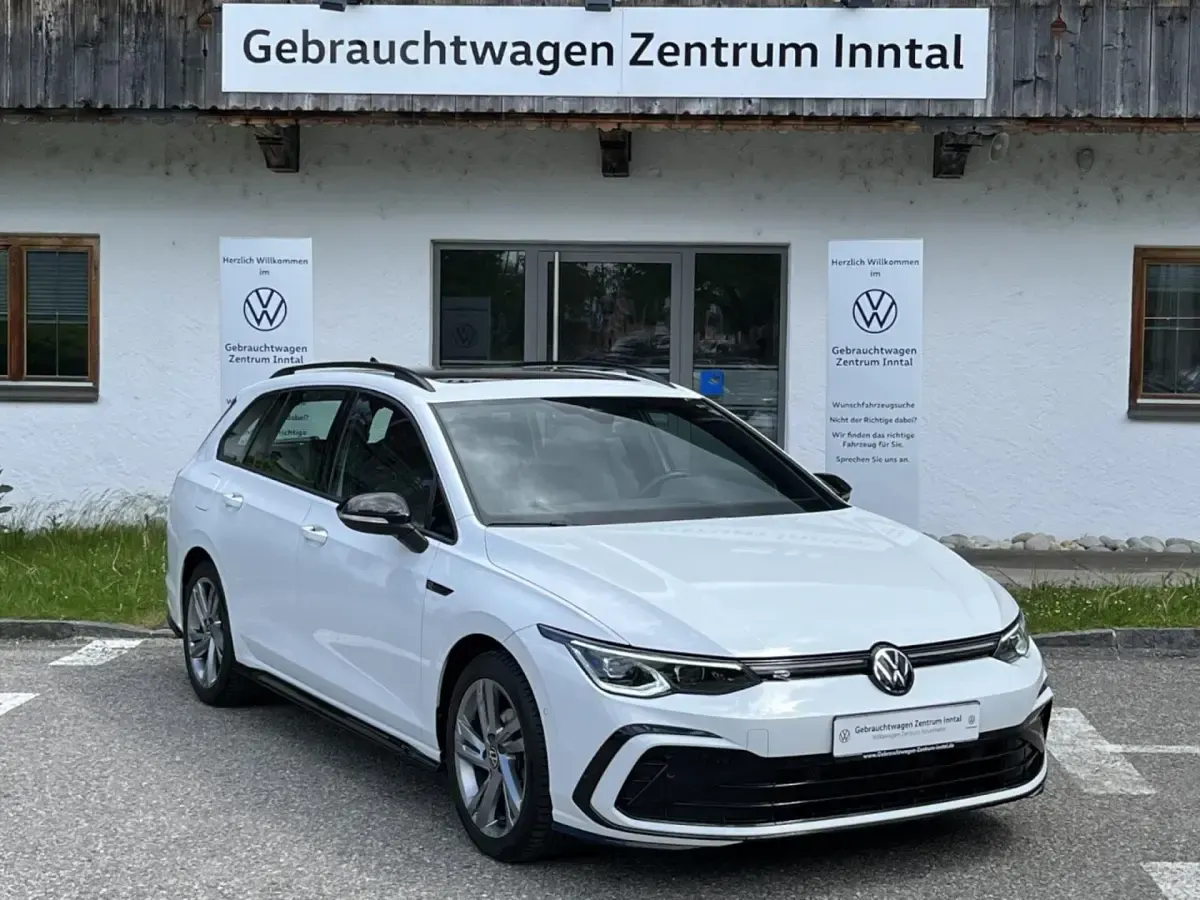 Gebraucht VW Golf VIII R-line 150 PS (110 kW) 2023 Weiß Kombi