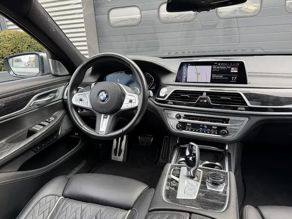 Gebraucht BMW 750L Executive 530 PS (389 kW) 2019 Grau Limousine