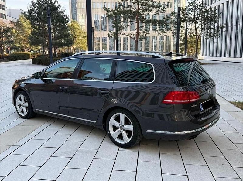 Gebraucht VW Passat 140 PS (102 kW) 2011 Braun Kombi
