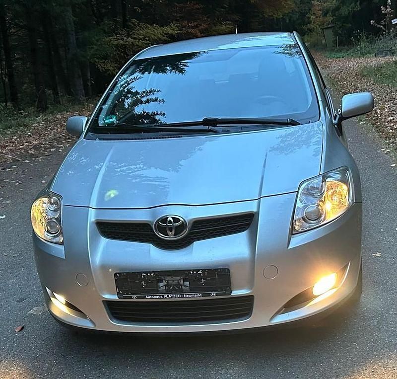 Silber Gebraucht 2008 Toyota Auris Limousine | 3.350 € (Guter Preis) - Bild 1/4