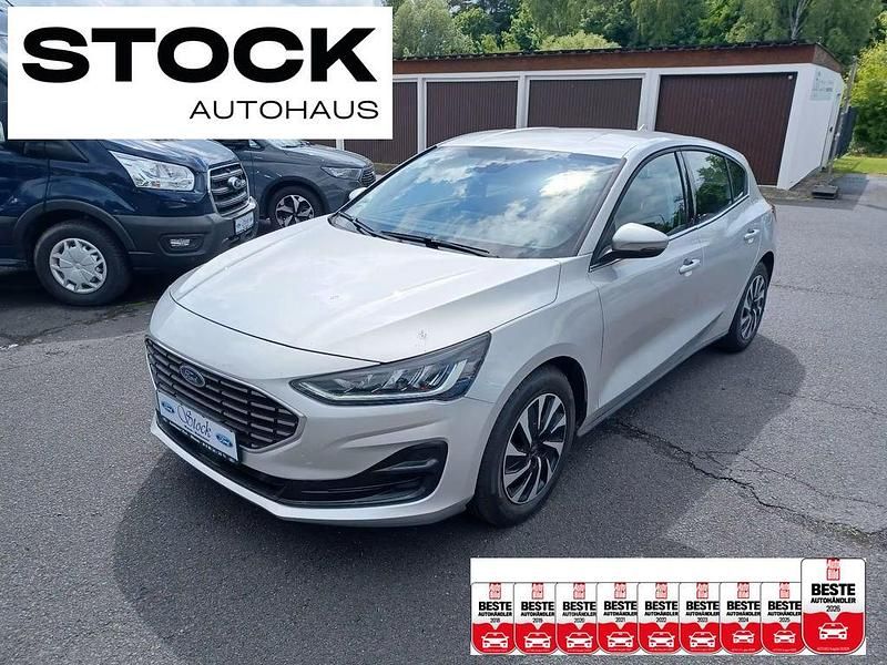 Gebraucht Ford Focus Titanium 125 PS (91 kW) 2024 Silber Limousine