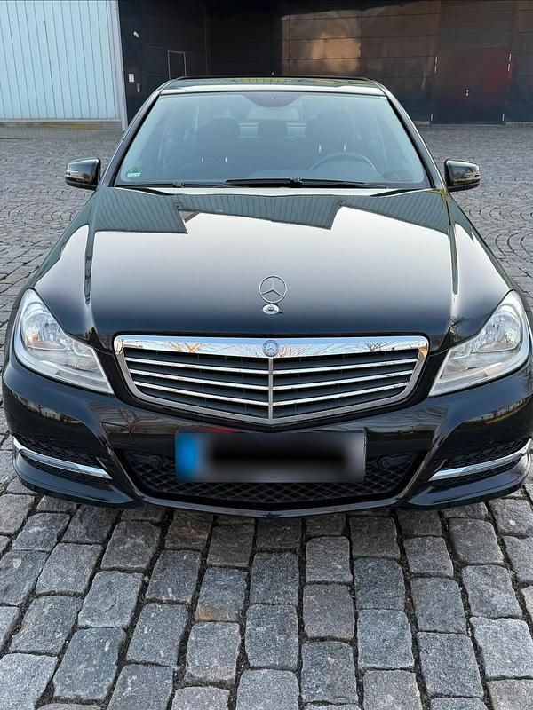 Gebraucht Mercedes C180 156 PS (114 kW) 2012 Schwarz Limousine