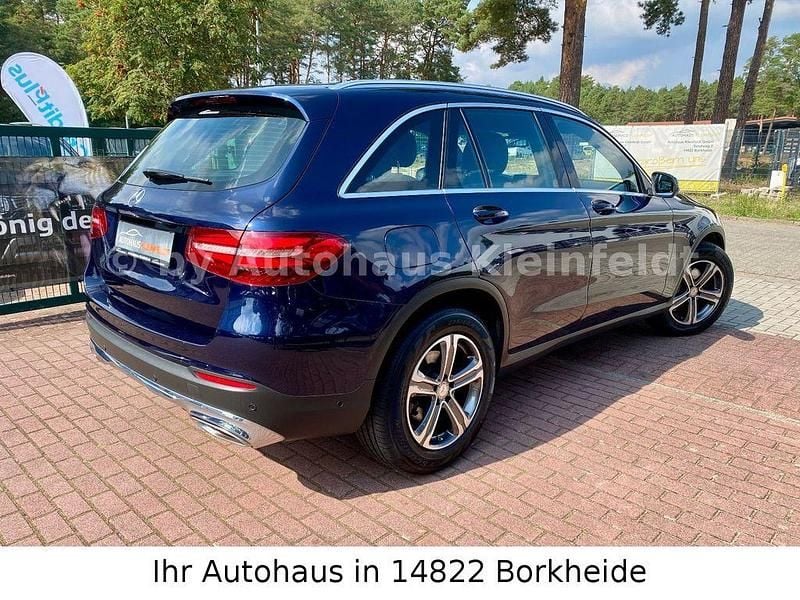 Gebraucht Mercedes GLC250 AMG line 211 PS (155 kW) 2015 Cavansitblau SUV