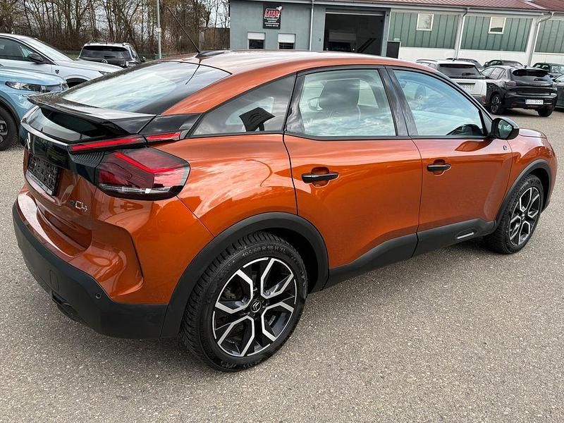 Gebraucht Citroën e-C4 Feel 100 kW (136 PS) 2022 Orange Limousine