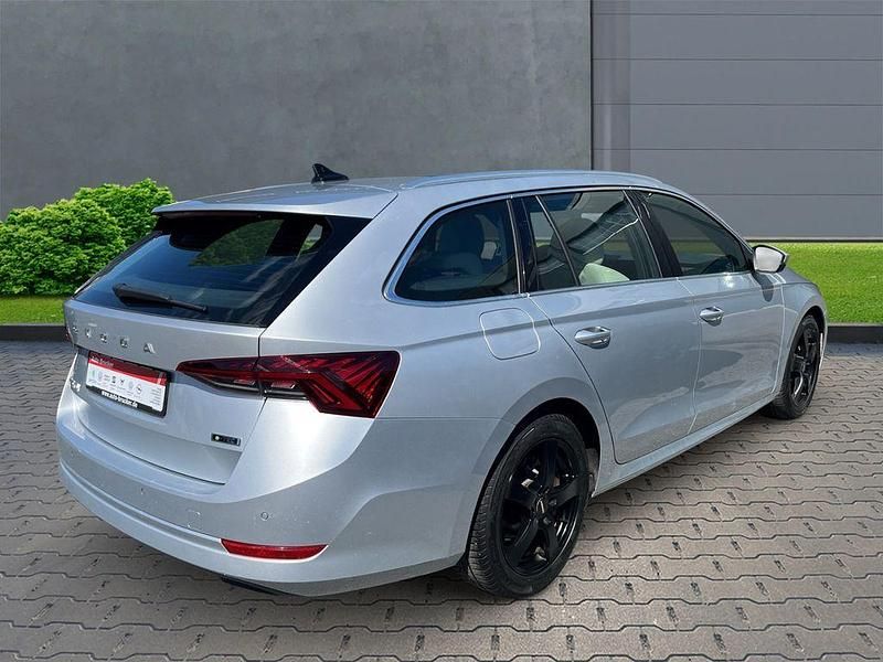 Gebraucht Skoda Octavia Style 150 PS (110 kW) 2022 Silber Kombi