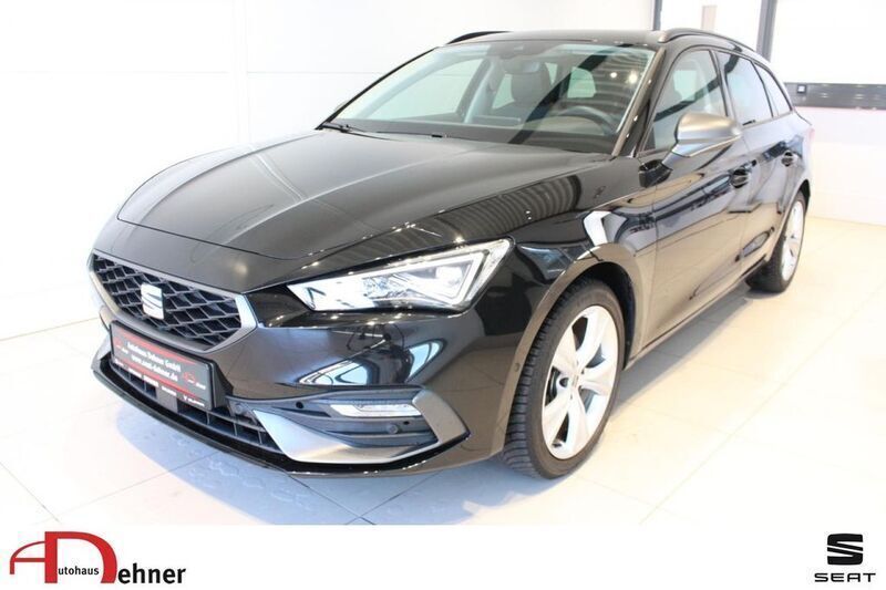 Midnight schwarz metallic (midni Gebraucht 2022 Seat Leon FR Kombi | 28.980 € (Teuer) - Bild 1/4