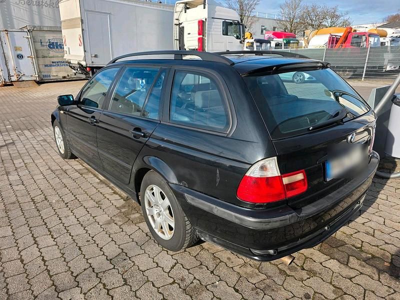 Gebraucht BMW 316 115 PS (84 kW) 2005 Schwarz Kombi