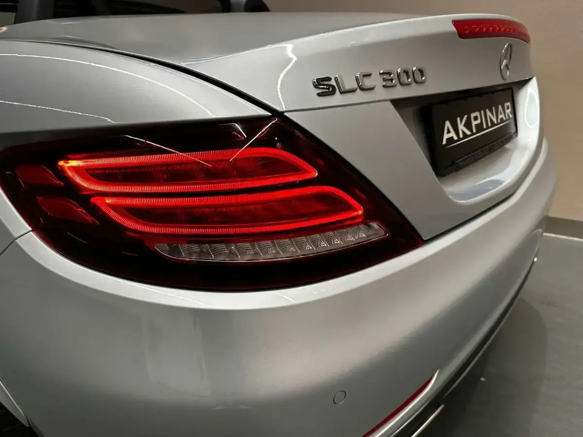 Gebraucht Mercedes SLC300 245 PS (180 kW) 2016 Silber Cabrio