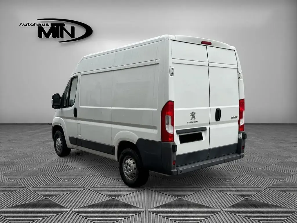 Gebraucht Peugeot Boxer 131 PS (96 kW) 2017 Weiß Van