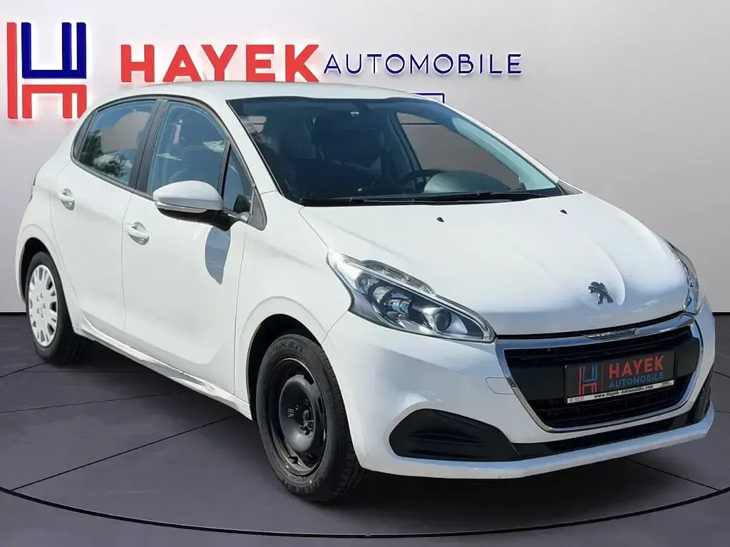 Gebraucht Peugeot 208 Active 82 PS (60 kW) 2016 Weiß Kleinwagen
