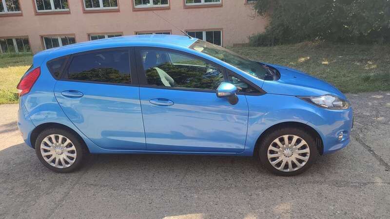Blau Gebraucht 2012 Ford Fiesta Trend Kleinwagen | 5.500 € (Fairer Preis) - Bild 1/4