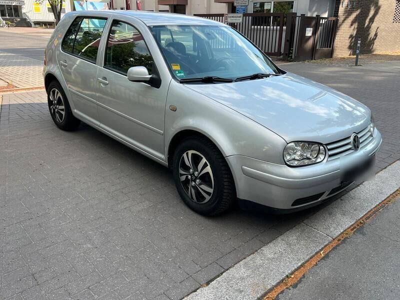 Silber Gebraucht 1999 VW Golf IV Kleinwagen | 2.450 € (Fairer Preis) - Bild 1/4