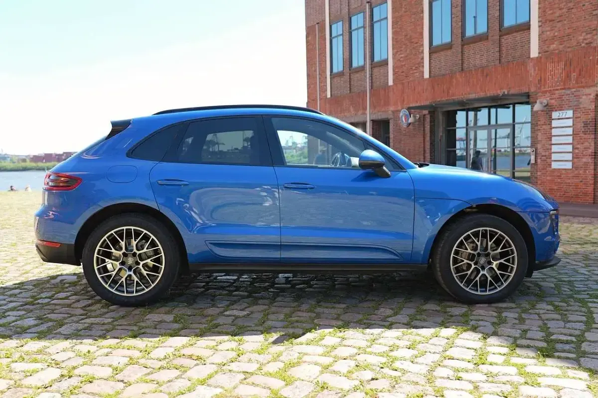 Gebraucht Porsche Macan S Diesel 258 PS (189 kW) 2015 Saphirblau SUV