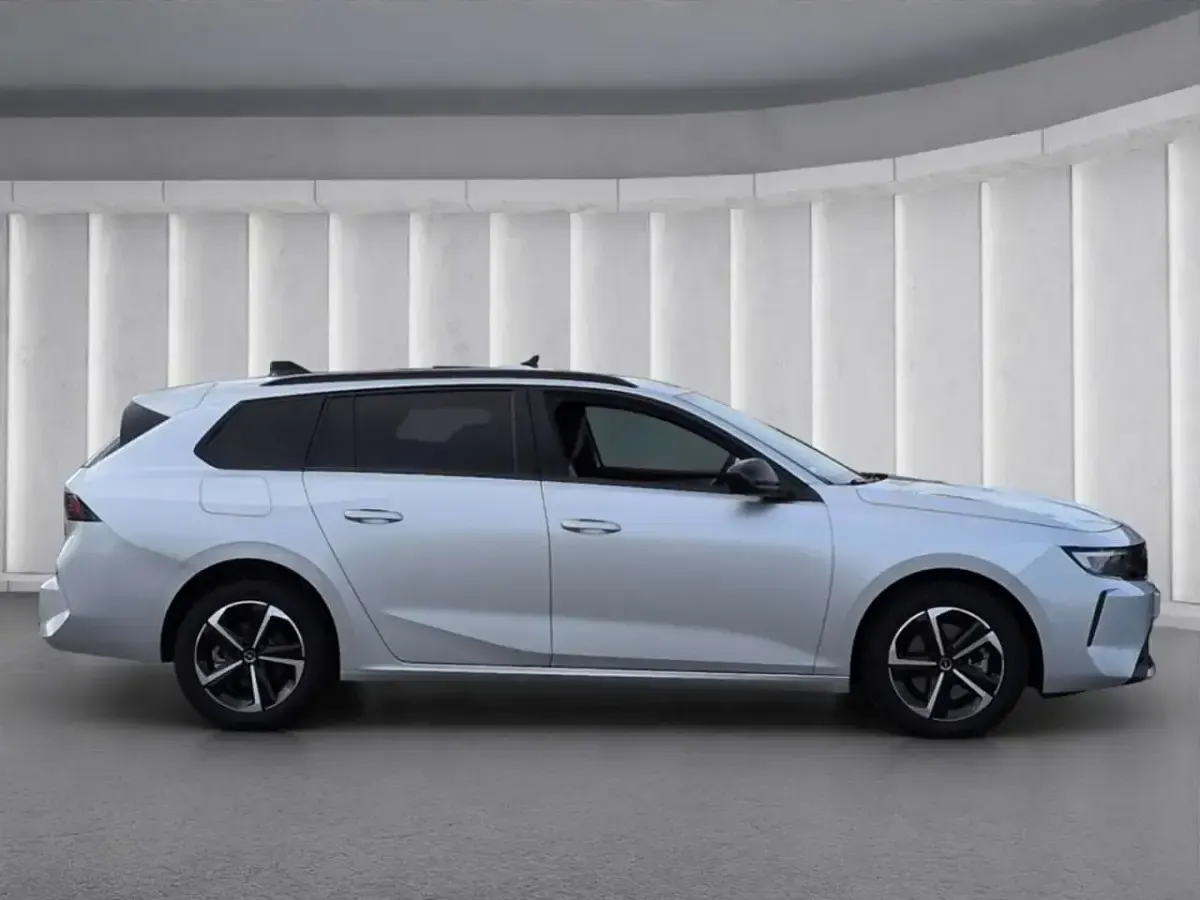 Gebraucht Opel Astra Edition 131 PS (96 kW) 2025 Silber Kombi