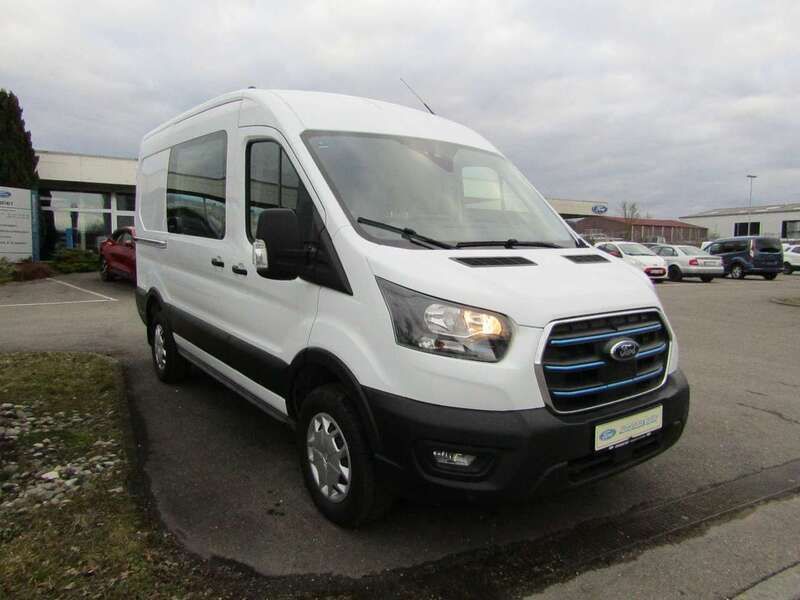Gebraucht Ford E-Transit Trend 135 kW (184 PS) 2024 Frostweiß Van