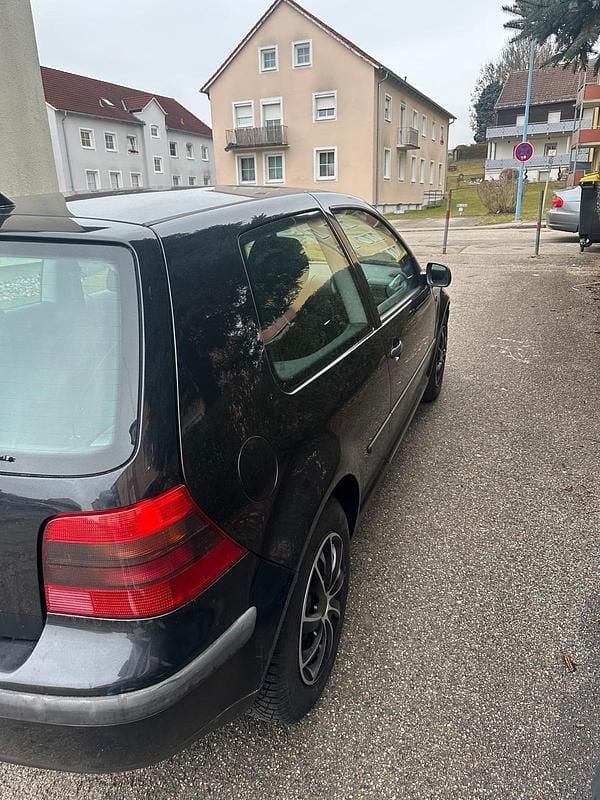 Gebraucht VW Golf 75 PS (55 kW) 2002 Schwarz Coupé