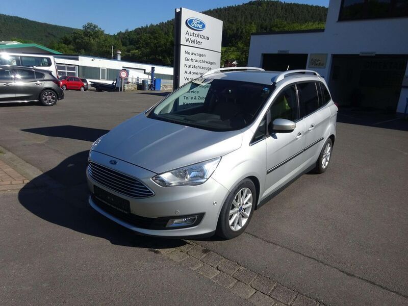 Polarsilber metallic Gebraucht 2016 Ford Grand C-Max Titanium Van / Kleinbus | 13.990 € (Fairer Preis) - Bild 1/4