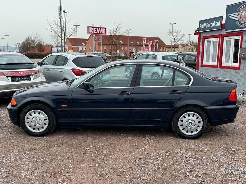 Gebraucht BMW 320 150 PS (110 kW) 1999 Blau Limousine