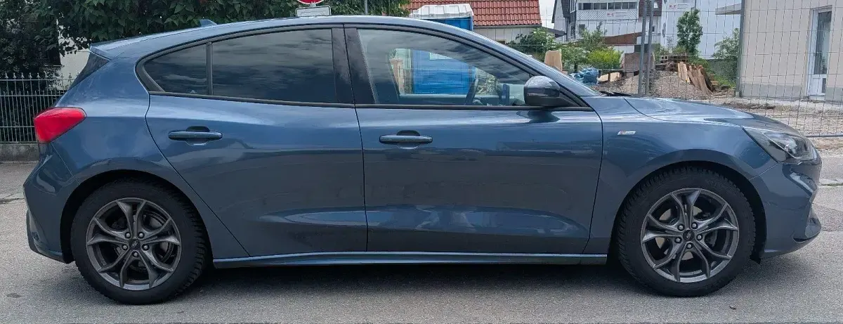 Gebraucht Ford Focus ST-Line 151 PS (111 kW) 2021 Blau Kombi