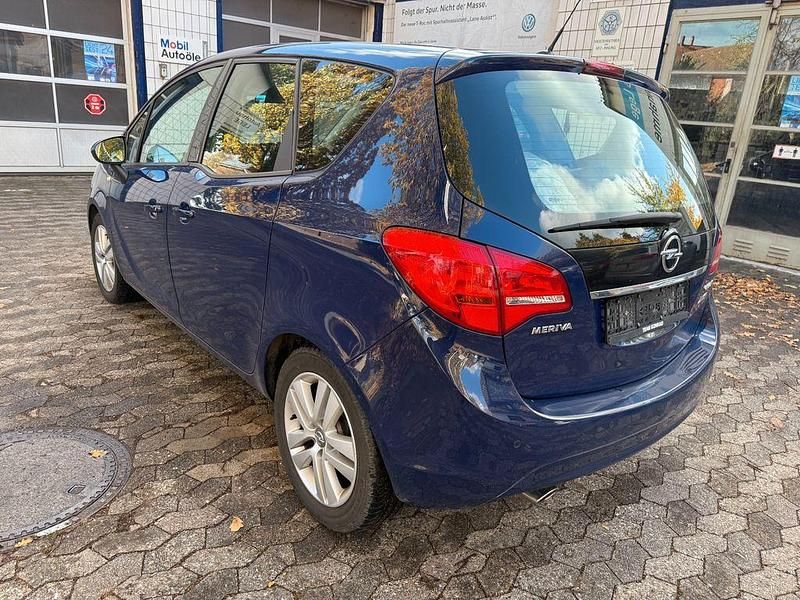 Gebraucht Opel Meriva Color Edition 140 PS (102 kW) 2015 Other Van / Kleinbus