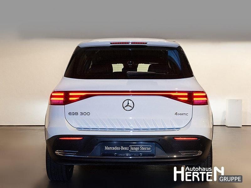 Gebraucht Mercedes EQB300 Progressive 167 kW (228 PS) 2024 Unilack polarweiß SUV