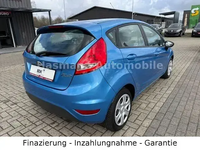 Gebraucht Ford Focus Trend 82 PS (60 kW) 2012 Blau Limousine
